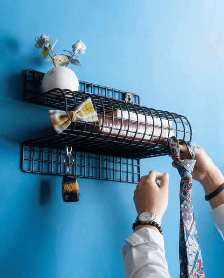 Mesh Shelf in black by Notice