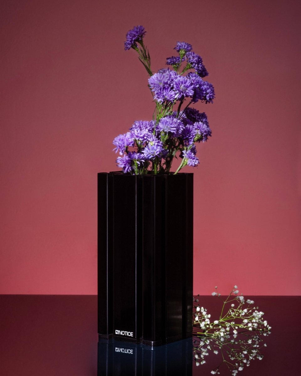 Extrusion Vase in black by Notice