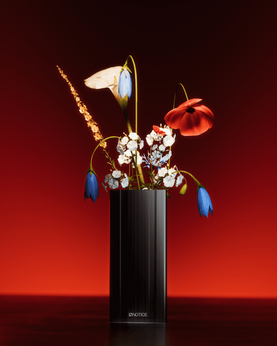 Extrusion Vase in black by Notice