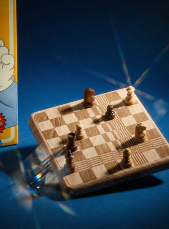 CHECKMATE - CHESSBOARD HANGER
